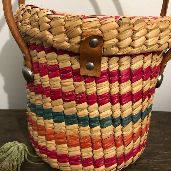 Vintage Colorful Basket Purse - Picture 5 of 8